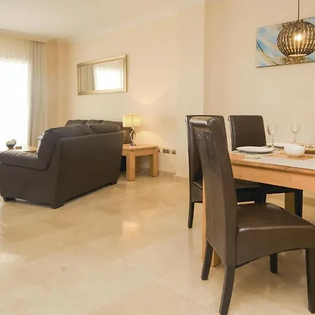 شقة Nice In Benahavs With 2 Bedrooms, Outdoor Swimming Pool And Swimming Pool إِستيبونا