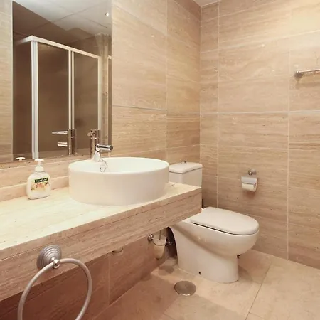Nice In Benahavs With 2 Bedrooms, Outdoor Swimming Pool And Swimming Pool إِستيبونا